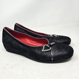 AMALFI by Rangoni Black Shimmering Textured Wedge Heels Heart Italy Size 6 M